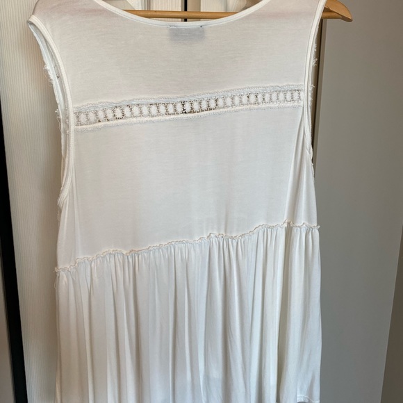 Flowy Tank Top - Picture 3 of 4